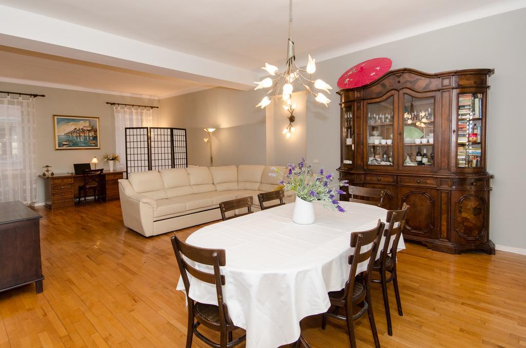 Apartment Noemi Rovinj Bagian luar foto