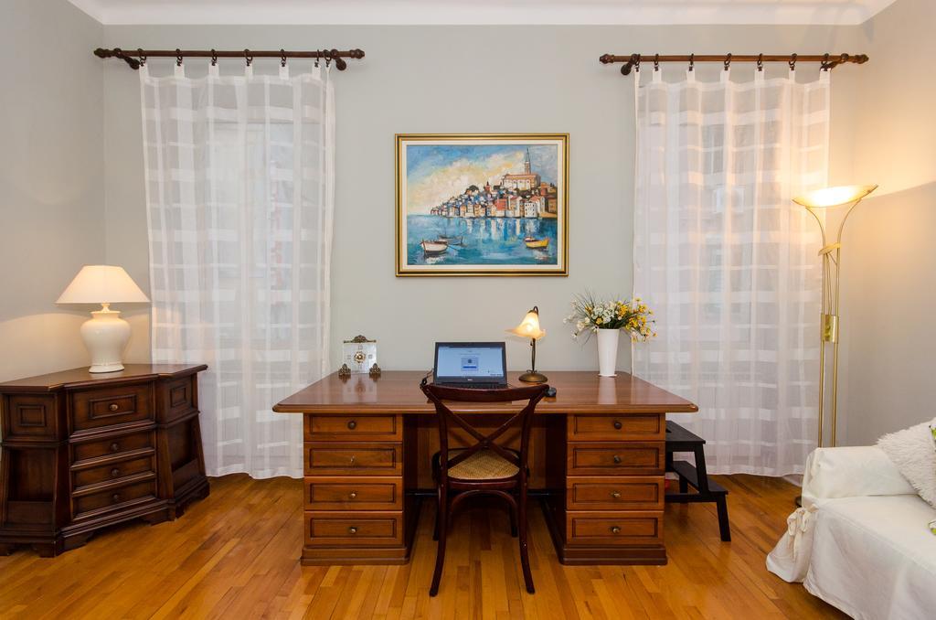 Apartment Noemi Rovinj Bagian luar foto