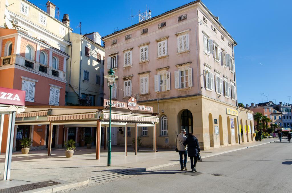 Apartment Noemi Rovinj Bagian luar foto
